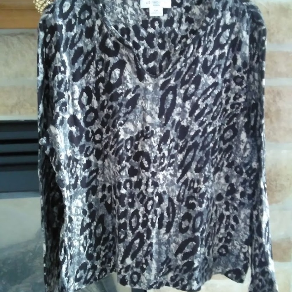 Liz Claiborne cheetah print top -NEVER WORN